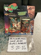 NUEVO EN CAJA 1996 WB Michael Jordan Upper Deck Space Jam Figura y Paquete de Cartas SELLADO