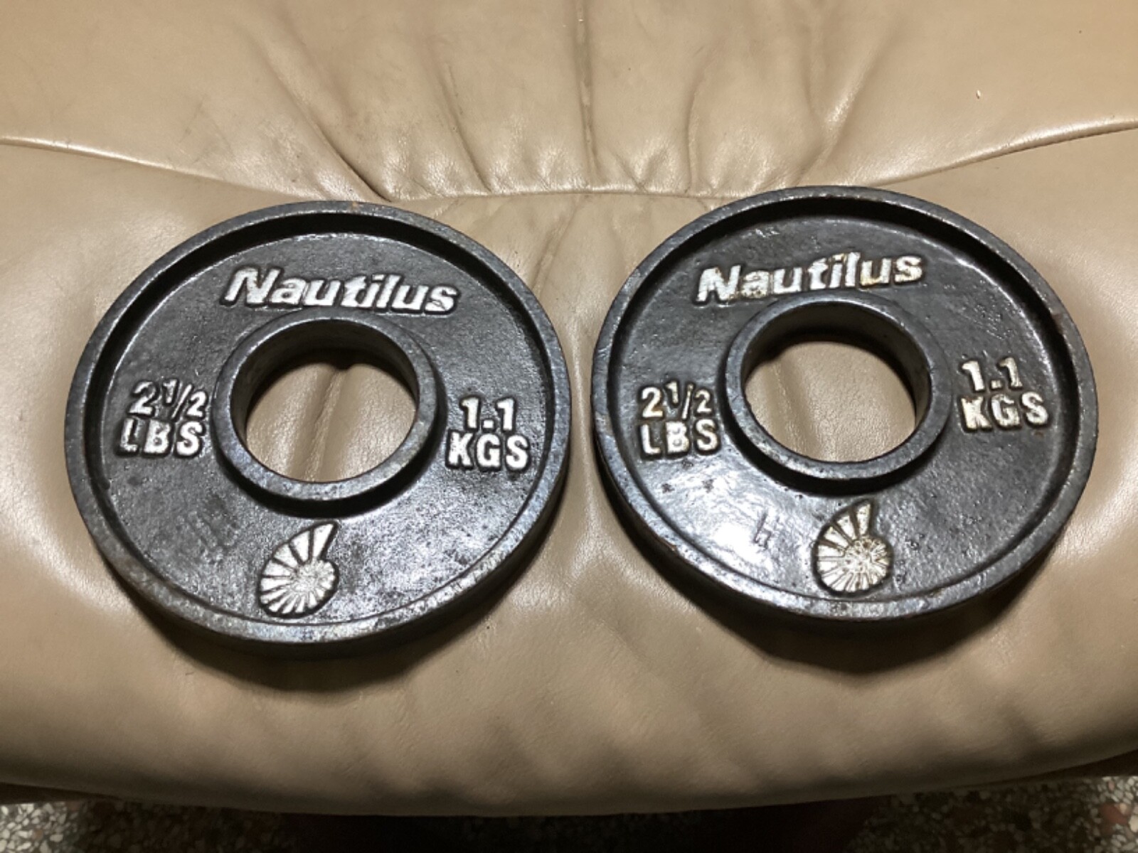 NAUTILUS 2 1/2 lbs NAUTILUS OLYMPIC WEIGHT PLATES PAIR = 5 lbs eBay