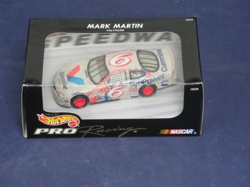 Hot Wheels Racing Crew's Choice #94 McDonald's Ford Taurus | Scale