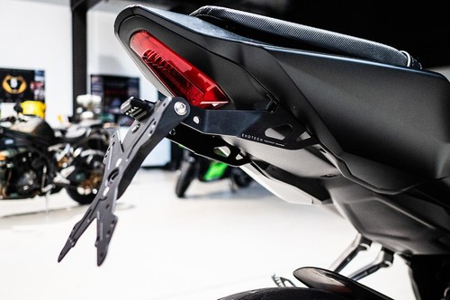 Portatarga Regolabile Reclinabile Evotech Alluminio Per Honda Hornet 1000 2025 - Foto 2 di 5