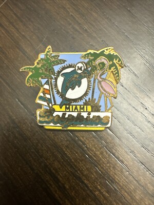 Vintage 1989 Peter David NFL Miami Dolphins Logo City Themed Souvenir Pin RARE