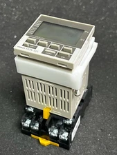 OMRON E5ZN-SDL SETTING DISPLAY UNIT / P2CF-11 BASE