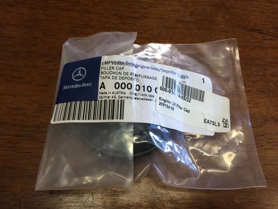 Original Mercedes W163 W164 W201 W202 W203 W208 W209 Engine Oil Filler Cap NEW - Image 2 of 4