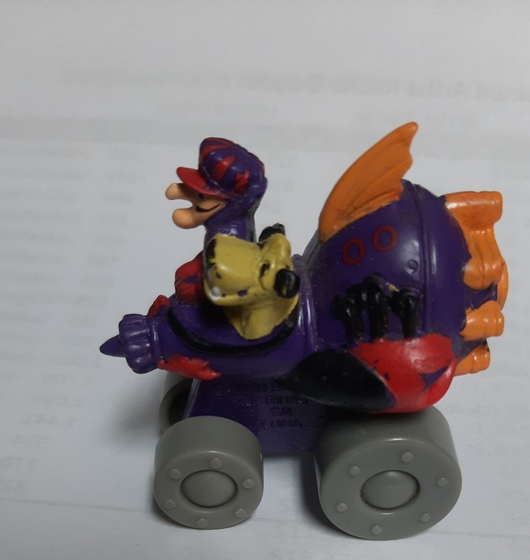 Hanna-Barbera WACKY RACES '90 DICK DASTARDLY and MUTTLEY Hardee's Toy Purple Car