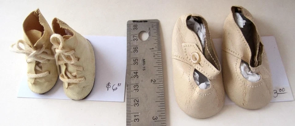 14 Pares Zapatos para Muñecas Antiguas Vintage Varios Tamaños Colores Cuero Tela Vinilo Foto 4 de 4