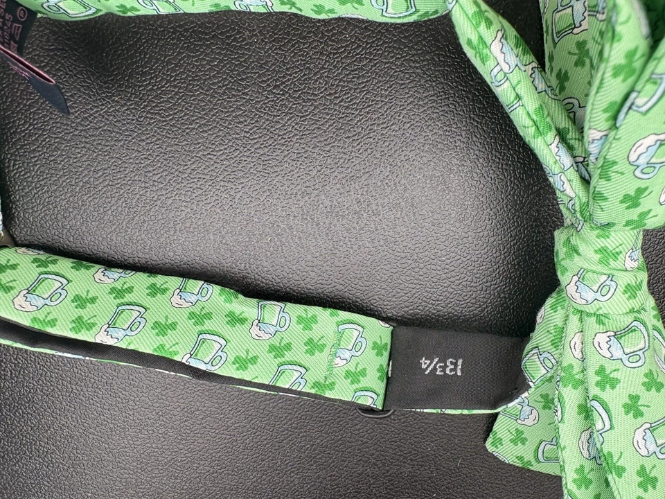 Vinyard Vines Lucky 🍀 Pajarita ajustable verde St. Patrick’s Foto 3 de 4