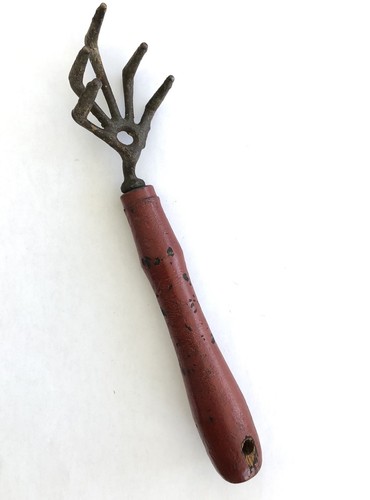 Vintage Garden Tool 5 Tine Hand Claw Fork Cultivator Red Handle Hand Rake - Picture 8 of 9