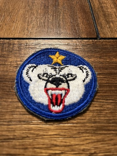 WW2 Alaskan Defense Command Patch Grizzly Bear Shoulder Sleeve Insignia SSI - Picture 1 of 3