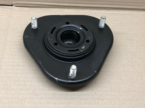 FRONT STRUT TOP MOUNT MOUNTING & BEARING FOR TOYOTA COROLLA & AURIS 2007-on - Picture 1 of 3