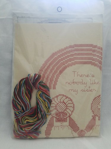 Needle n Hoops - bedrucktes Kreuzstich-Set - "Niemand wie meine Schwester" #387 Neu in Verpackung - Bild 2 von 2