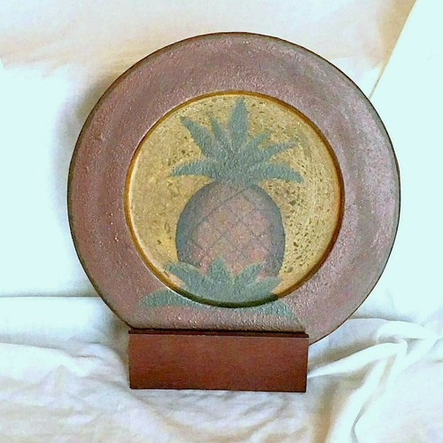 New Primitive Folk Art Rustic Pineapple PLATE Painted Wood Plate & Holder-NEW - Picture 2 of 9