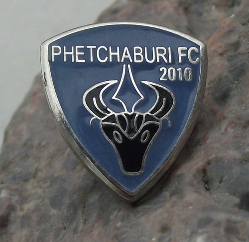 Rare Phetchaburi FC Football Club Thailand Thai Soccer Bull Head Tie Pin Badge - Picture 1 of 2