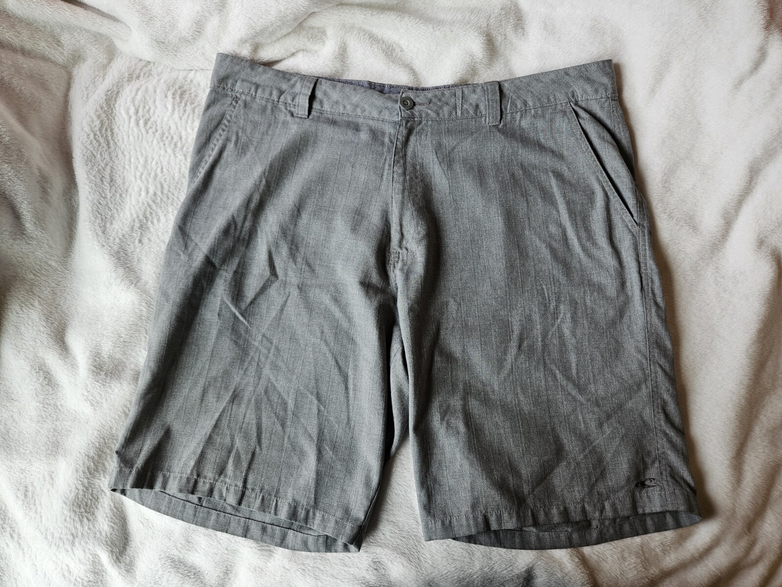 EUC O'Neill Men's Gray Flat Front Casual Chino Walking Long Shorts Size 38