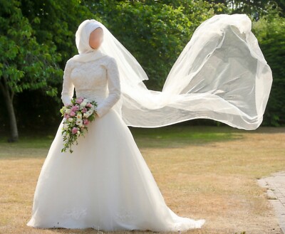 Long Sleeve Winter Bridal/Wedding Ball Gown w/ Full Tulle Skirt US