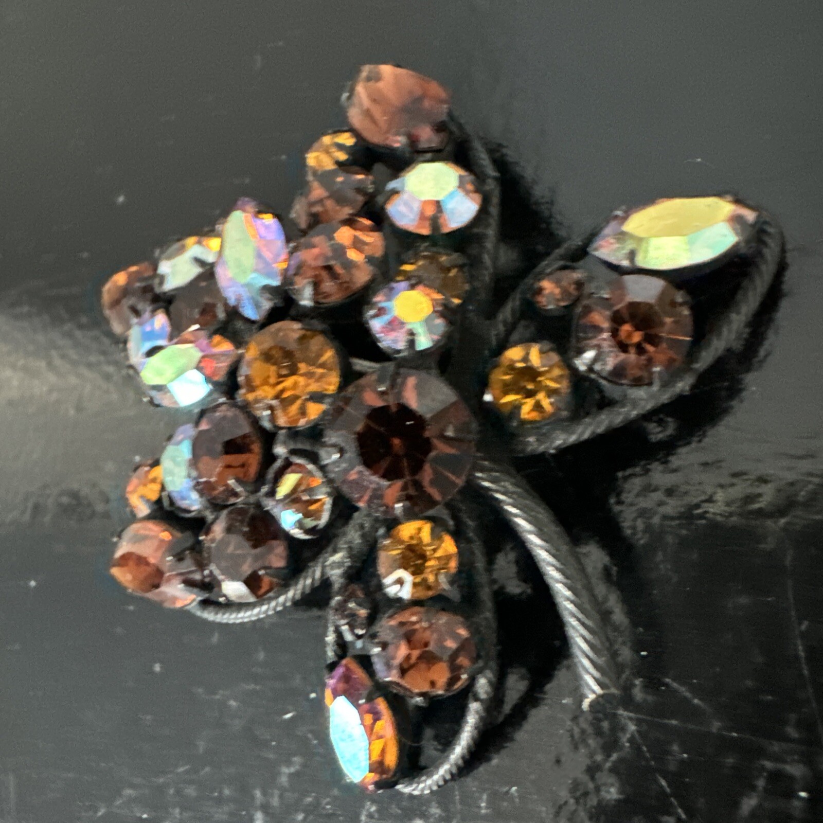 LARGE REGENCY SIGNED LEAF BROOCH  RHINESTONES - image 3