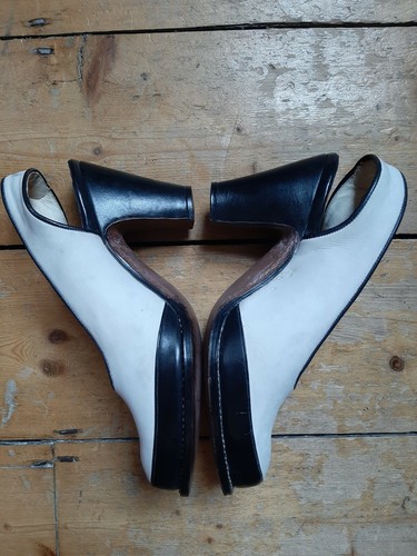 1940s Deadstock Vintage Shoes two tone black and white DECO Hollywood Glamour 2 - 第 1/7 張圖片