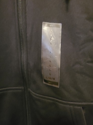 Neu mit Etikett Nike Therma Jacke durchgehender Reißverschluss Kapuze - schwarz Reißverschlusstasche graues Logo - Herren L - Bild 6 von 11