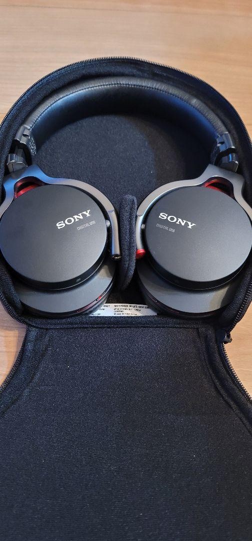 Sony noise reduction headphones MDR-1rnc [Used Near mint