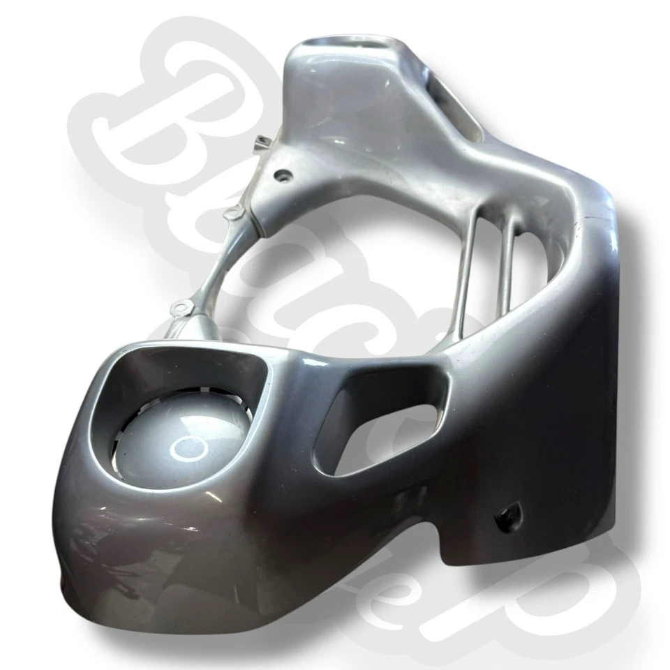 CARENADO CAPÓ INFERIOR DELANTERO HONDA GL1800 GOLDWING (GRIS METÁLICO) 64302-MCA-0000 Foto 4 de 4