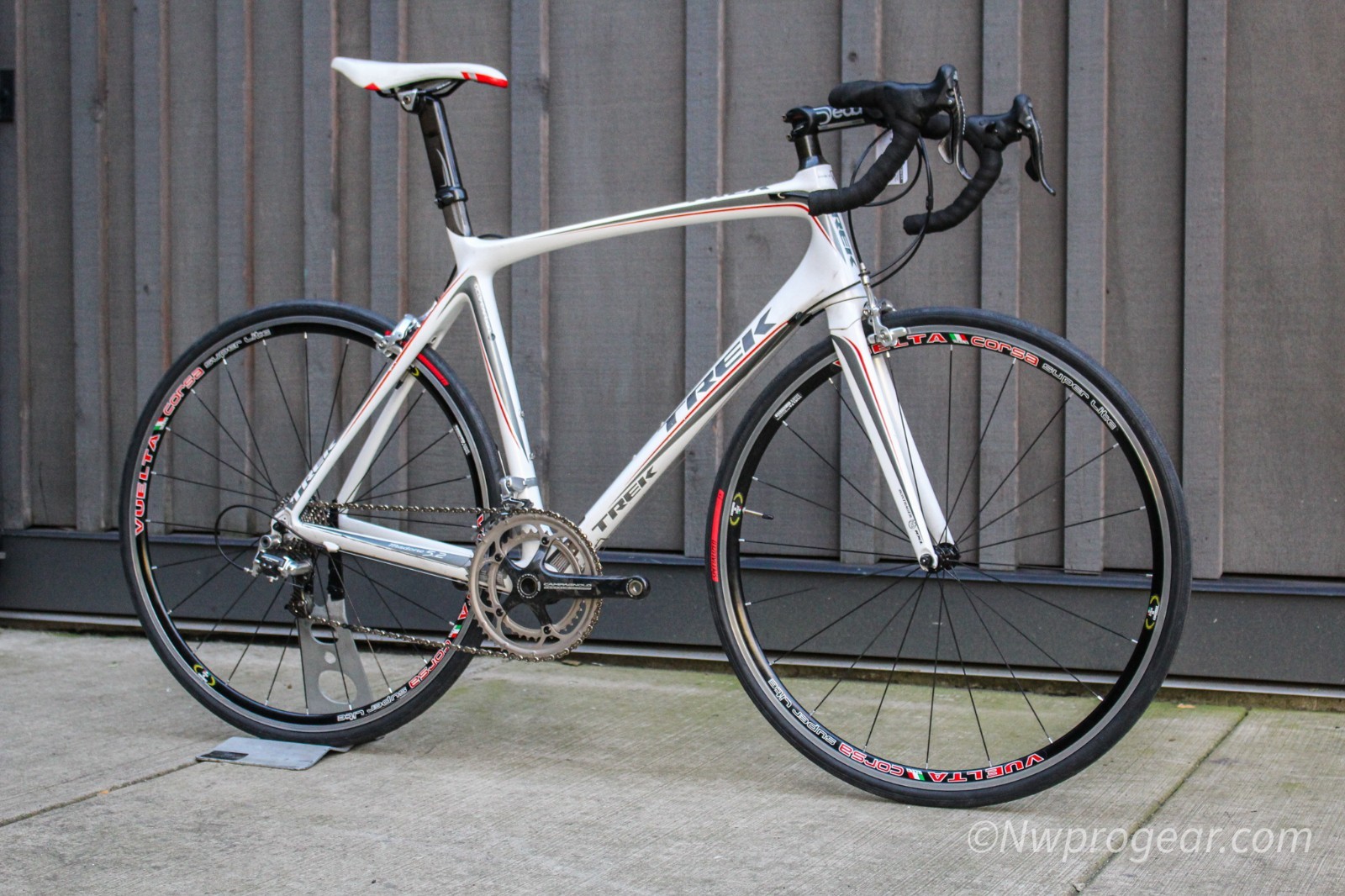 American Made Trek Madone 5.2 Campy Record 2x10 Carbon Road Bike 56cm
