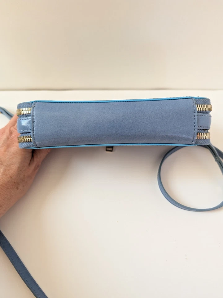 Bandolera PIQUADRO Tracolla en cuero azul Foto 2 de 4