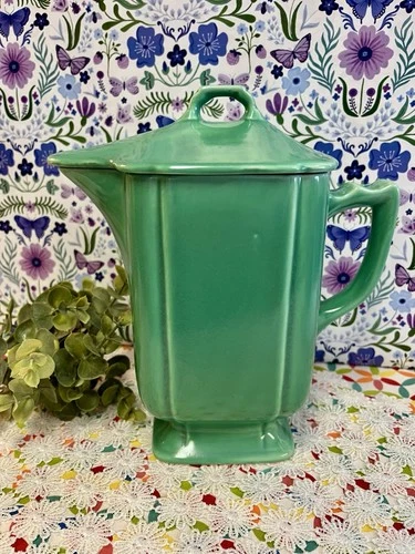 VINTAGE HOMER LAUGHLIN GREEN RIVIERA BATTER PITCHER W LID FIESTAWARE NICE! A+++