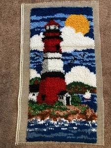 WONDERART “LIGHTHOUSE” COMPLETED LATCH HOOK KIT