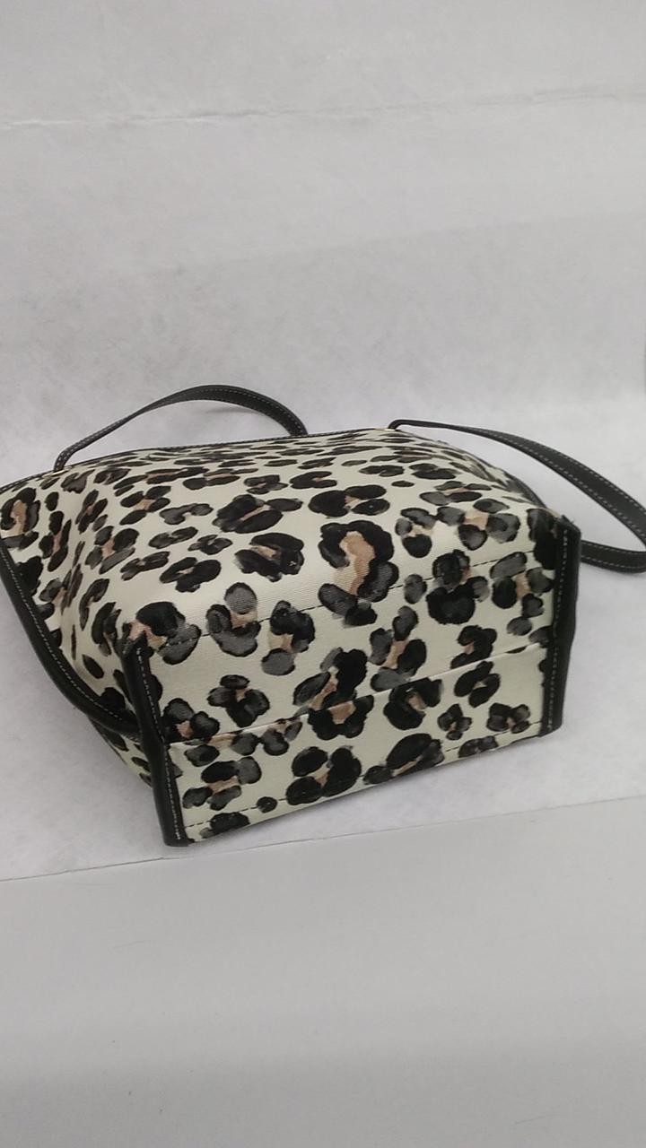 Handbag Model Allover Pattern Design FEEL AND TAS… - image 4