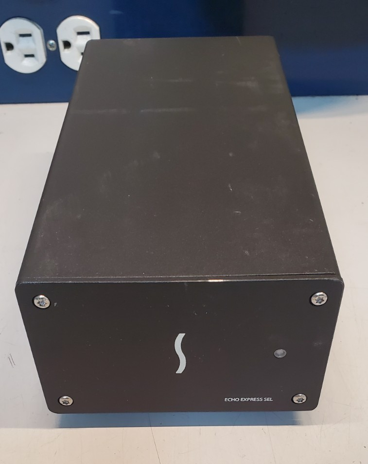 SoNNeT Echo Express SEL Thunderbolt 3-to-PCIe Expansion Chassis