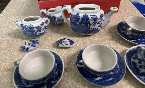 Vtg. 1950's Maple Brand Children's Porcelain Tea Set Complete In Original Box - Picture 9 of 9