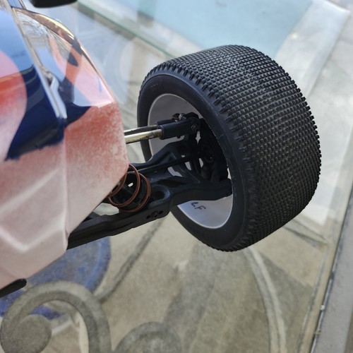 Agama A215t nitro Truggy Clay Track Specs - Picture 18 of 24
