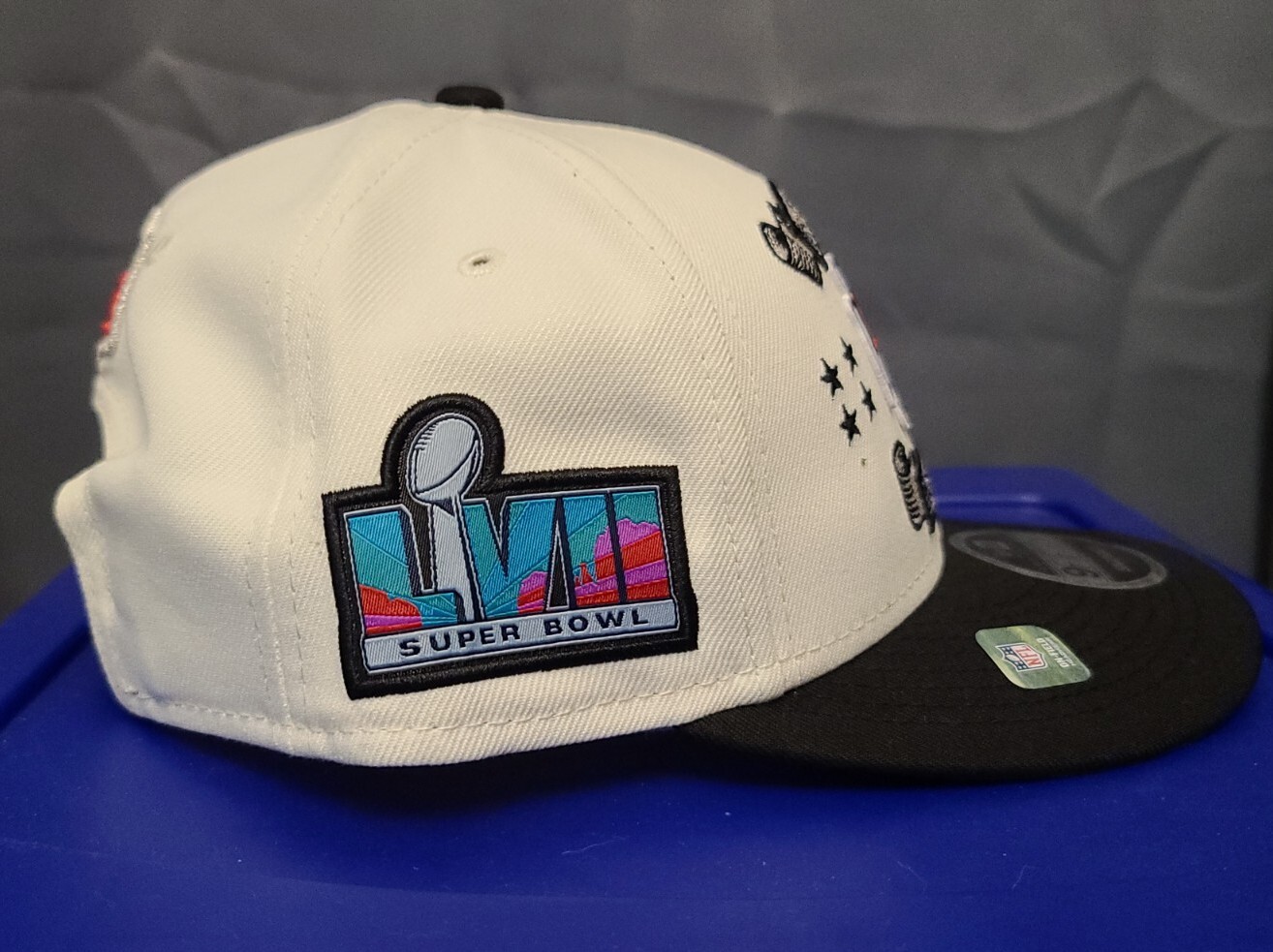 Kansas City Chiefs New Era Super Bowl 57 LVII Champions 9FIFTY Locker Room Hat - Picture 3 of 5