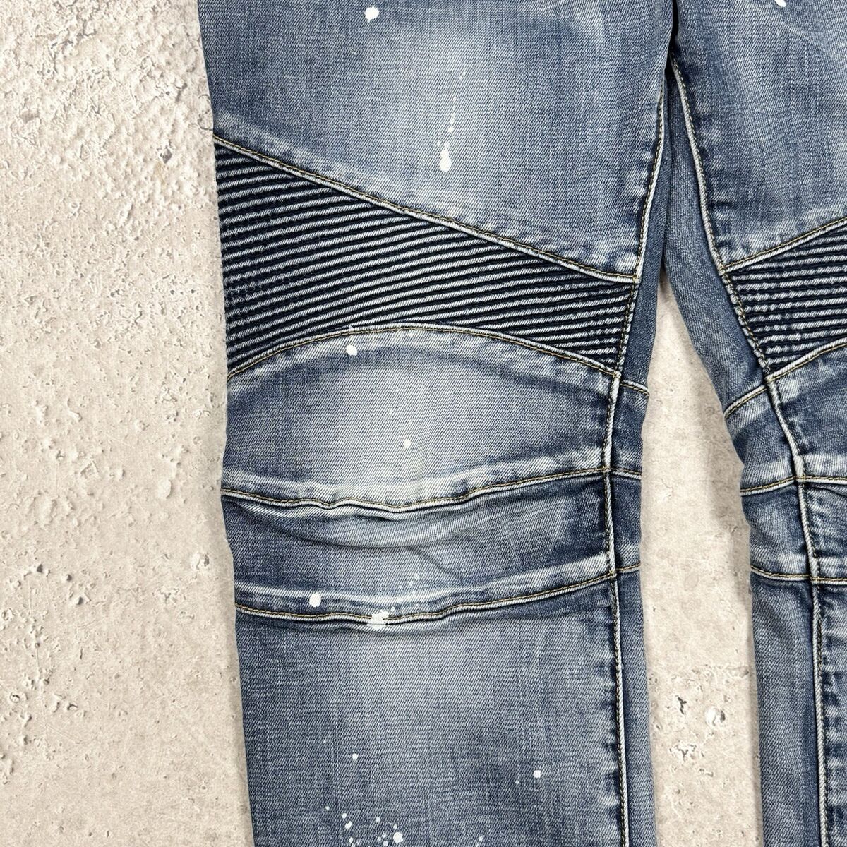 BALMAIN Paris Men's Zippers Painted Light Blue Denim Slim BALMAIN Paris Men's Zippers Painted Light Blue Denim Slim
