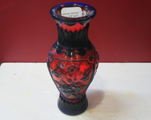 Chinese Peking Glass Collection Item Blue/Red Hand Carved Birds/Tree Vase - Picture 5 of 7