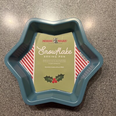 Nordic Ware Holiday Snowflake Baking Pan 7 Cup Capacity Blue Nonstick Brand New