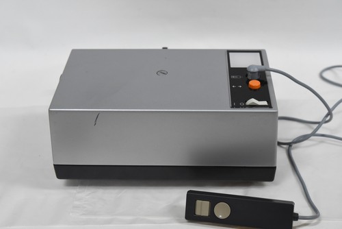 Rollei P350A 35mm Film Slide Projector with Preview Screen & Cord Remote (b) - Picture 8 of 15