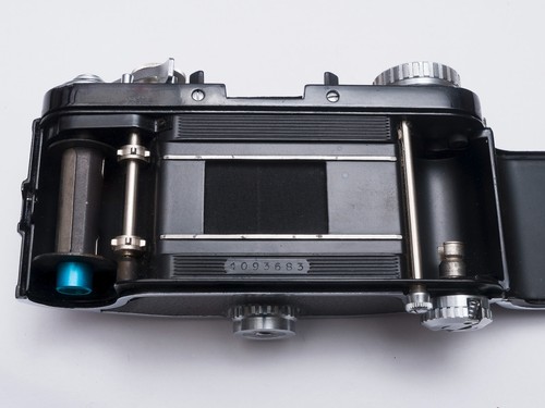 Exakta Varex VX IIb 35mm SLR Camera Body Good Cosmetics Shutter needs relube - Picture 5 of 5