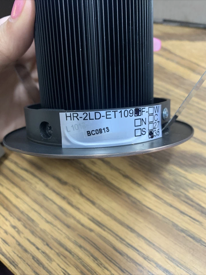 Iluminação WAC Tesla - LED 2 polegadas acabamento redondo aberto, luz fria - HR-2LED-T109F-C-CB - Imagem 4 de 4