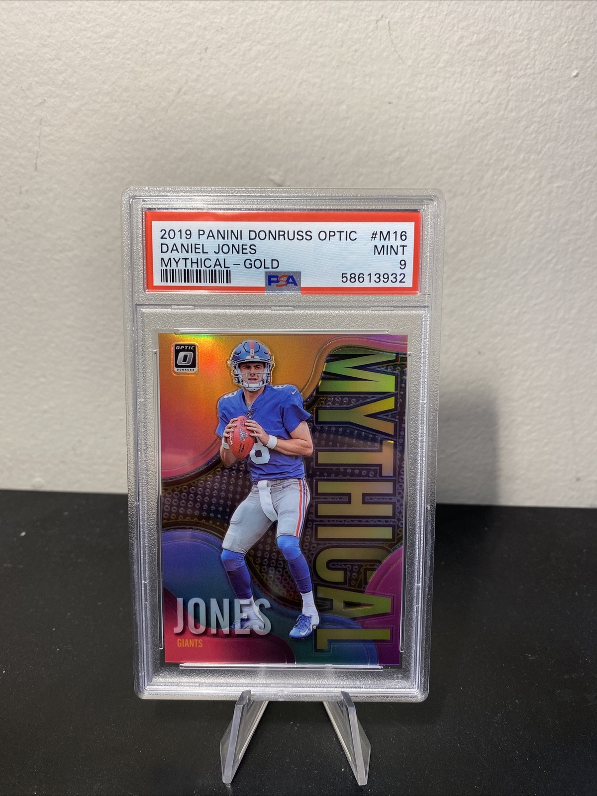 Daniel Jones Panini Donruss Optic Mythical #M16 Gold