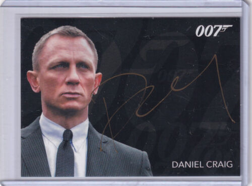 2016 James Bond Classics  Daniel Craig GOLD Signature Autograph Card - Picture 1 of 2