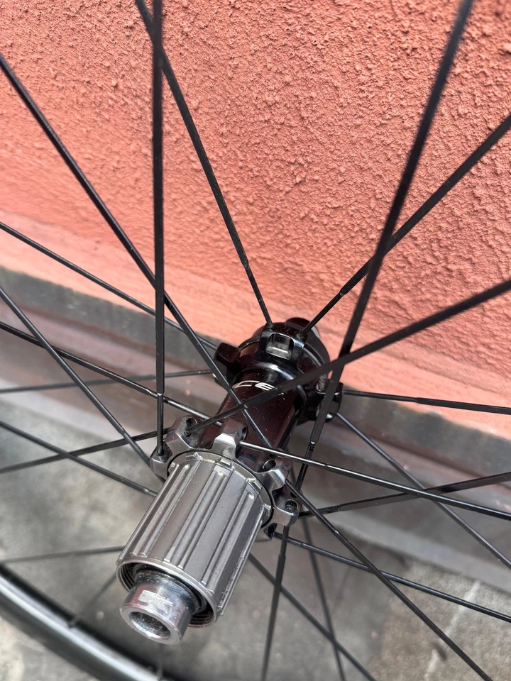 Juego de ruedas Shimano Dura-Ace 9170 C40 - WHR9170C40TL Foto 3 de 4