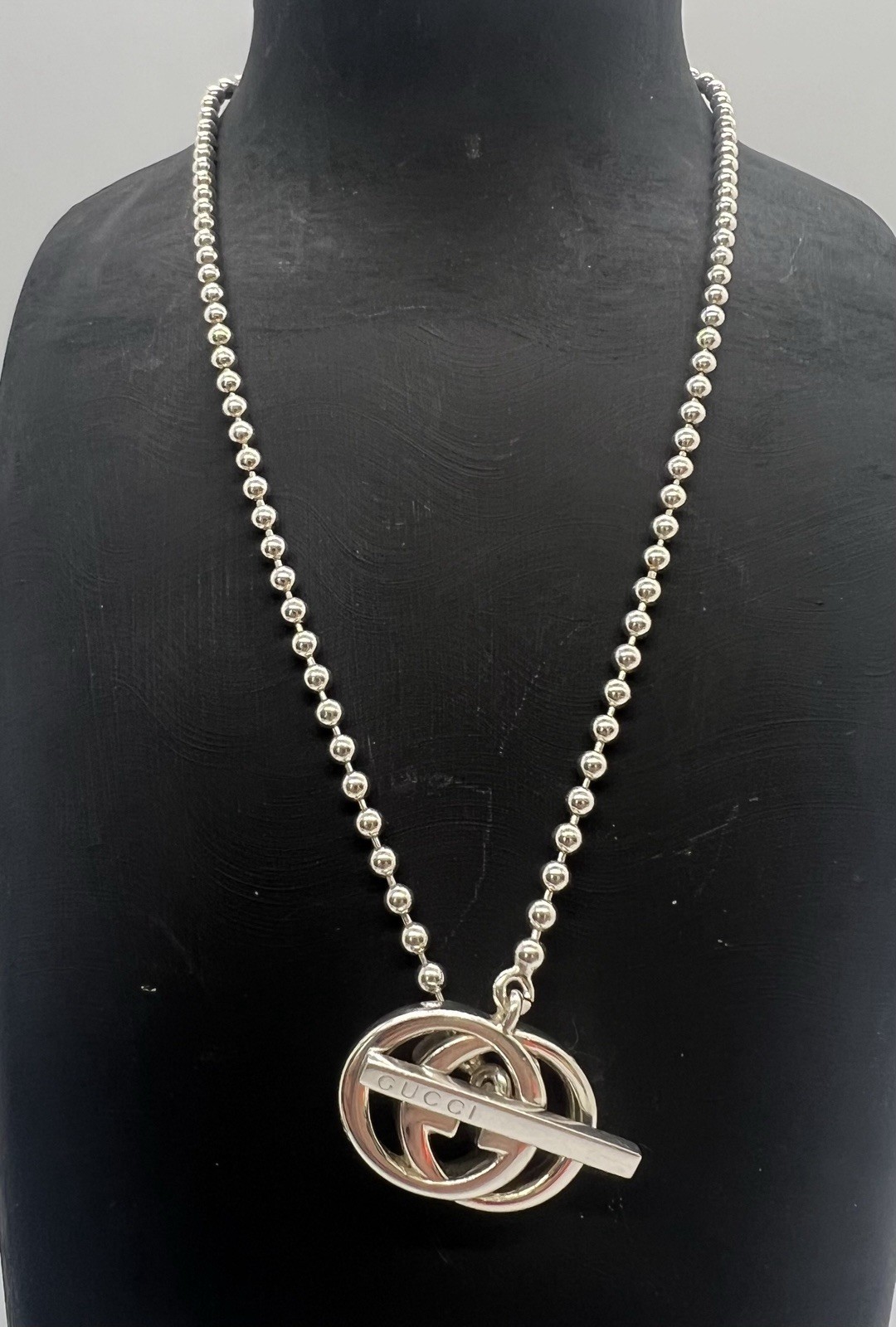 Authentic Gucci Interlocking G Toggle Necklace W/… - image 2