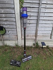Dyson V15 Detect Animal Cordless Vacuum – Premium Performance, Good Condition