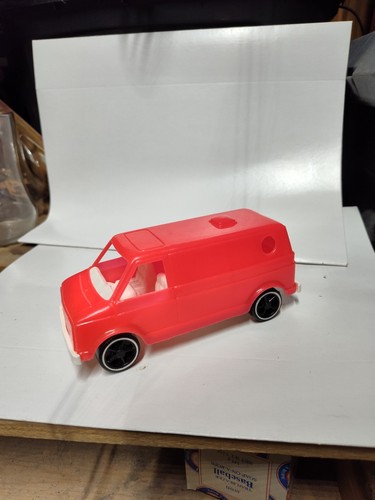 Old Vtg GAY TOYS Plastic Red Van Vehicle #537 7" x 2 1/2" B7 - Picture 1 of 5