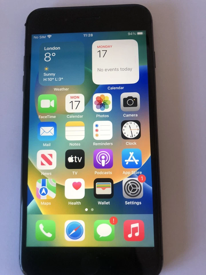 iPhone 8 Plus 64gb Unlocked Black Works Perfectly Spares Or Repair - Image 2 of 4