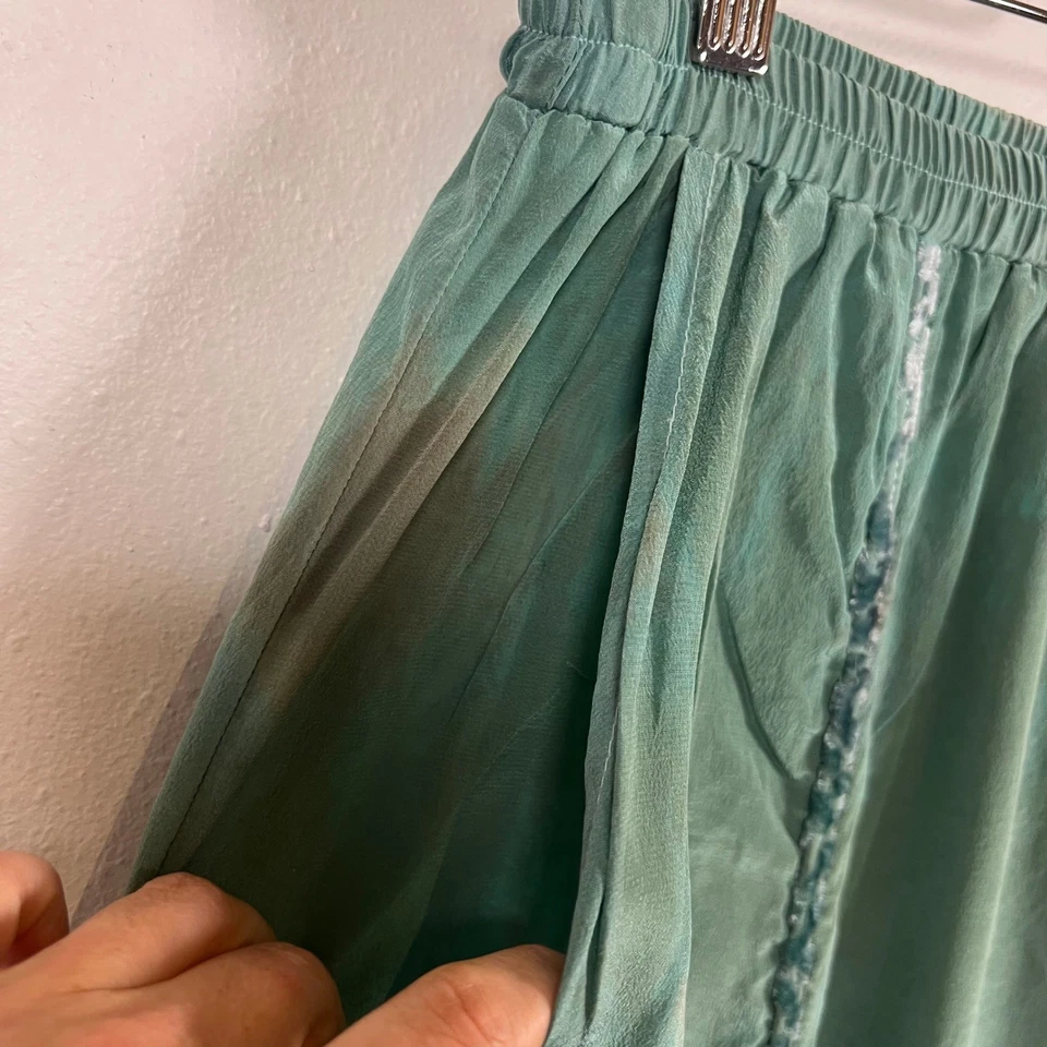 Pantalones de seda recortados de pierna ancha URU talla M/L Pull-On Palazzo verde floral tie dye Foto 4 de 4