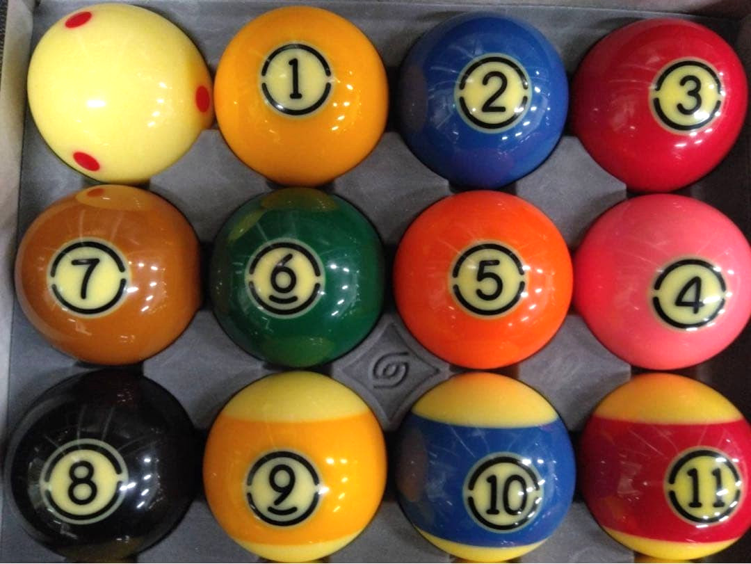 Super Aramith Pro TV Pro-Cup Duramith Tournament Ball Set w/ Box  Excellent Used