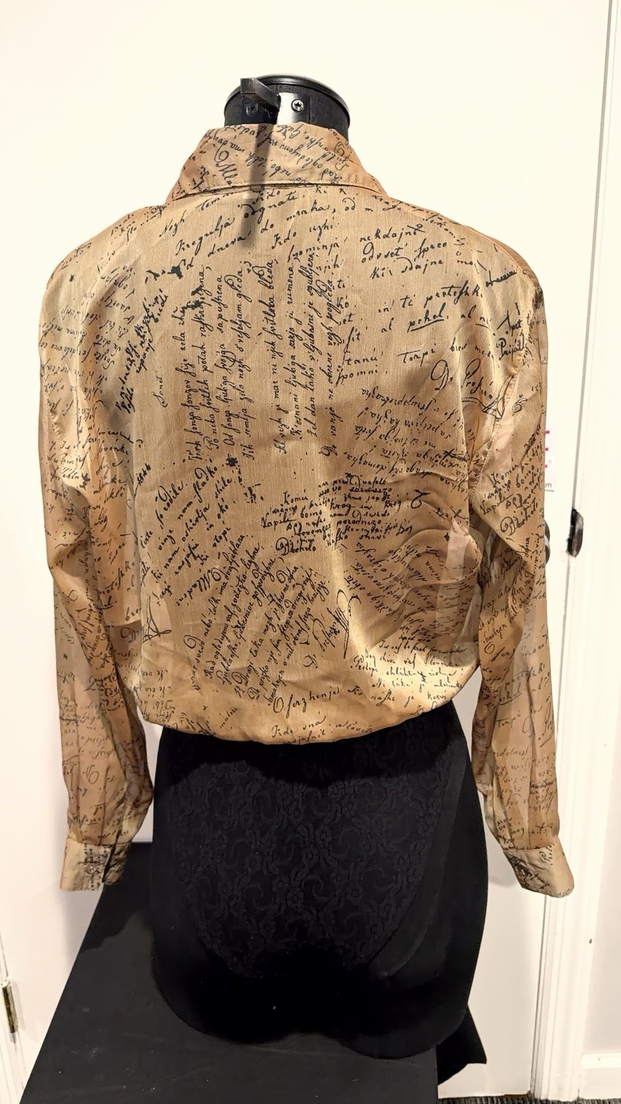 Vintage Caché Script Print Blouse - image 4