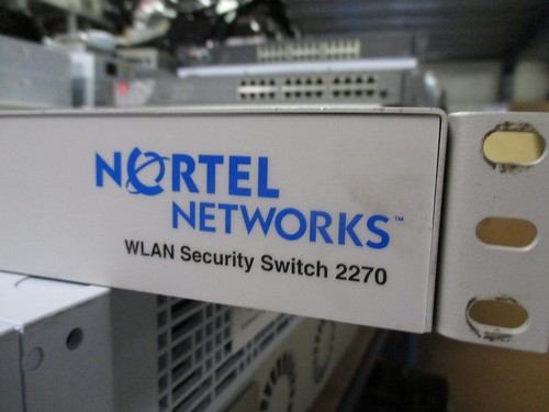 Nortel WLAN Security Wireless Network Switch 2270 802.11g 10/100 Mbps RS-232 - Bild 2 von 2