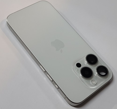 Carcasa Original OEM Apple iPhone 15 Pro, Blanca, Excelente Estado: HE109 - Imagen 4 de 6